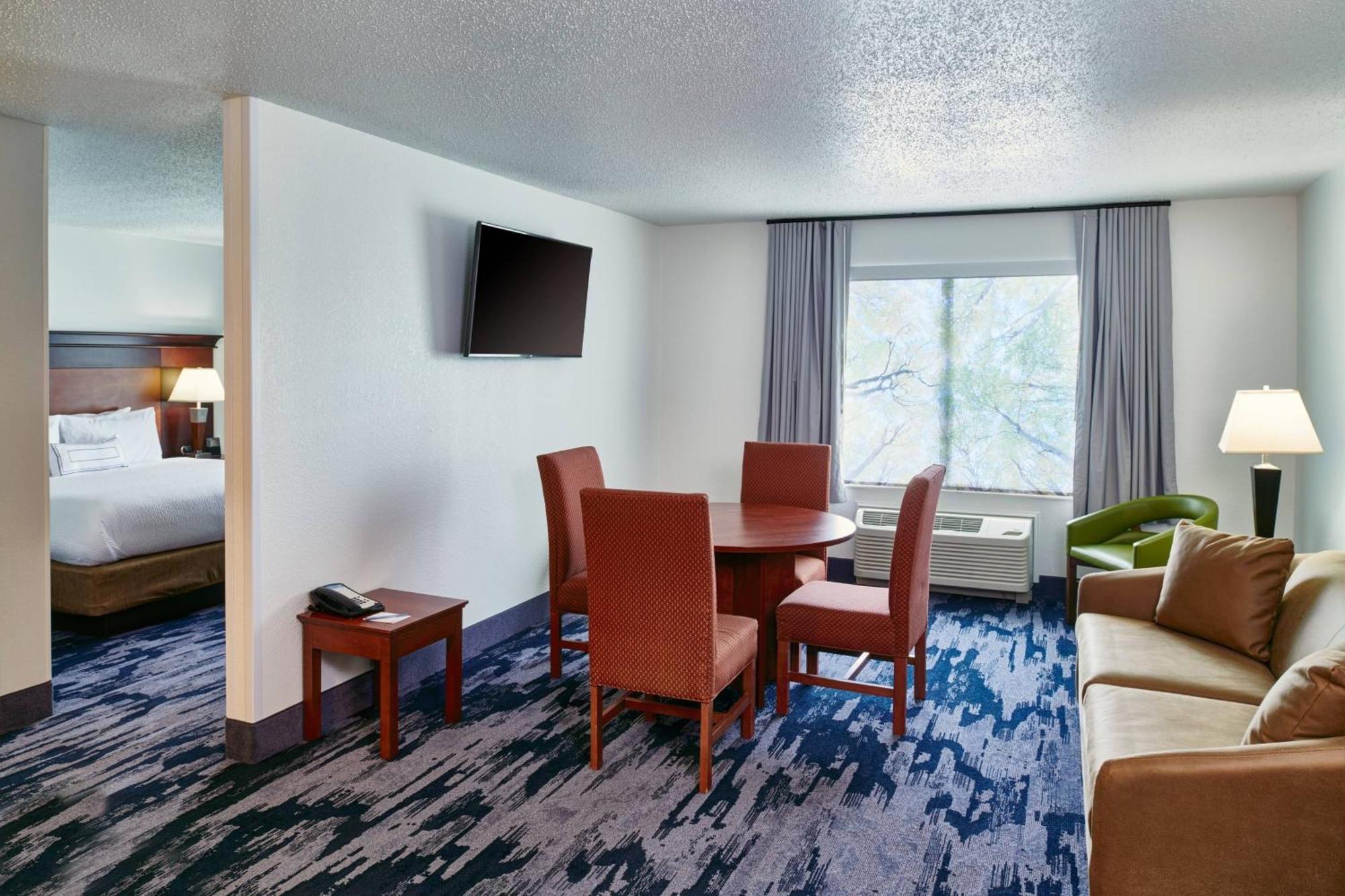 Fairfield Inn&Suites Detroit Livonia Exterior foto